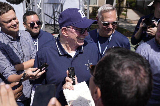 Cowboys: Jerry Jones breaks silence on Zack Martin's contract holdout