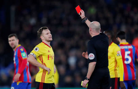 Soccer Football - Premier League - Crystal Palace vs Watford - Selhurst Park, London, Britain - December 12, 2017 Watford's Tom Cleverley is shown a red card by referee Lee Mason Action Images via Reuters/Andrew Couldridge