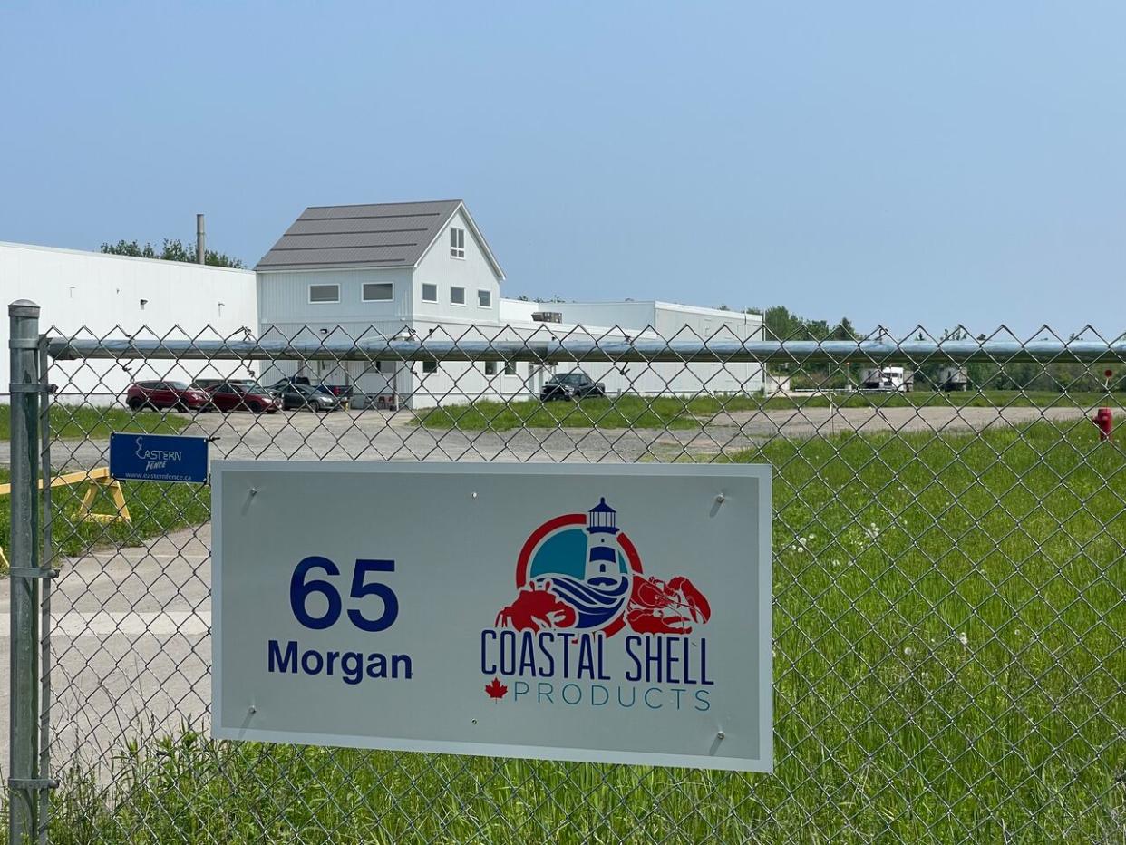 The Coastal Shell Products plant in Richibucto heats and dries old lobster and snow-crab shells and shrimp skins which are then ground into a powder that's used for fertilizer and animal feed. (Alexandre Silberman/CBC - image credit)