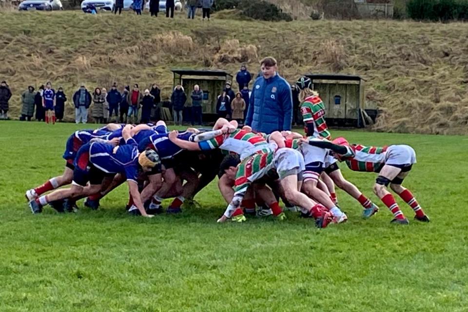 Warrington under 15s and their Blackburn counterparts scrum down in the Lancashire Cup clash <i>(Image: Contributed)</i>