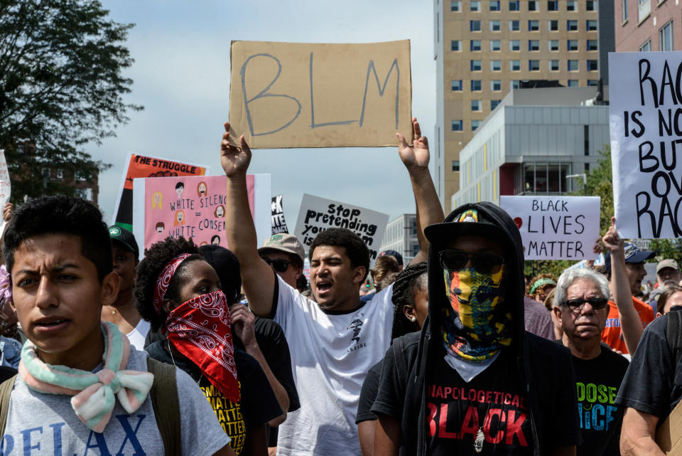 <p>A large crowd of people march towards the Boston Commons to protest the Boston Free Speech Rally in Boston, Mass., Aug.19, 2017. (Photo: Stephanie Keith/Reuters) </p>