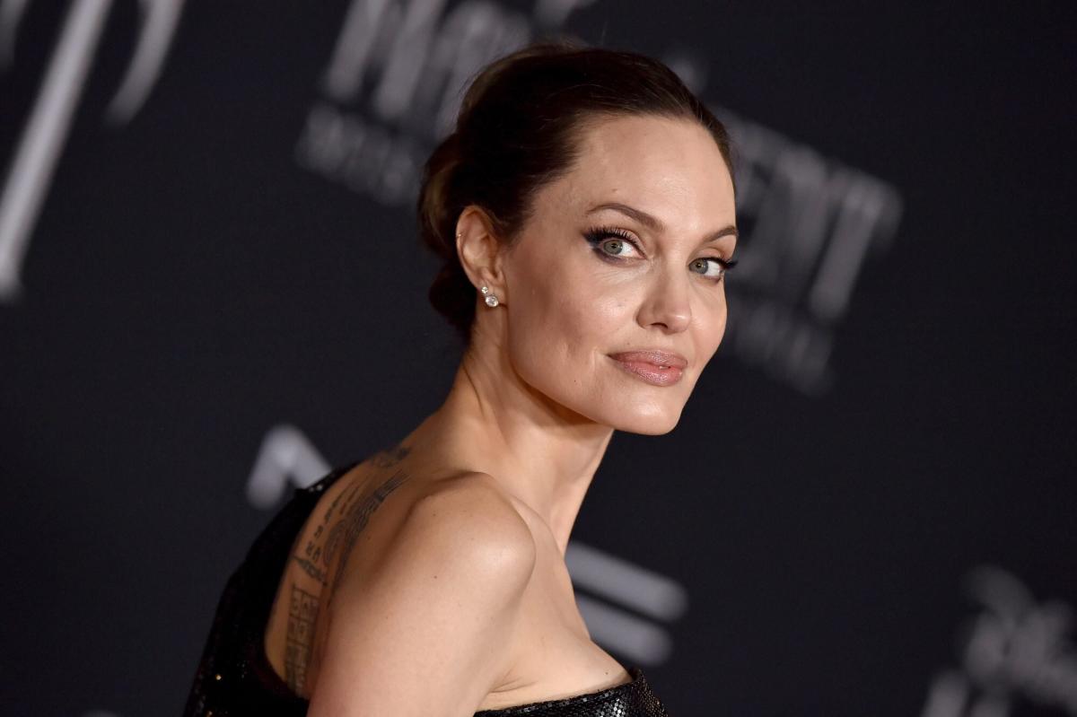 Angelina Jolie: My 'family situation' has prevented me from directing