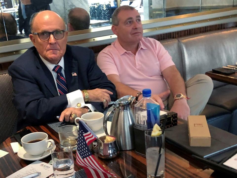 Giuliani and Parnas having coffee