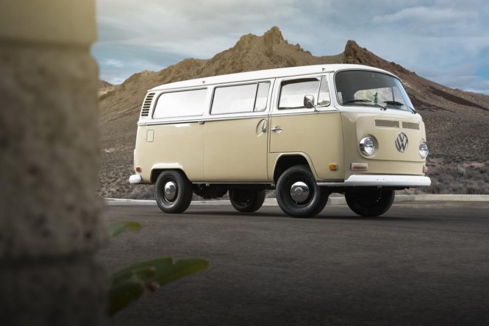 1972-volkswagen-type-2-bus