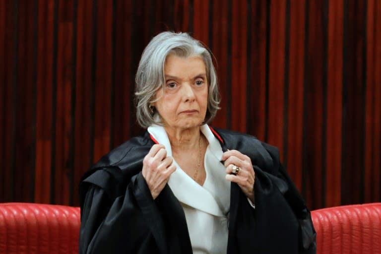 La nueva presidenta del Tribunal Supremo Electoral, Carmen Lucia, durante su ceremonia de investidura en Brasilia, Brasil, el 3 de junio de 2024 (Sergio Lima)