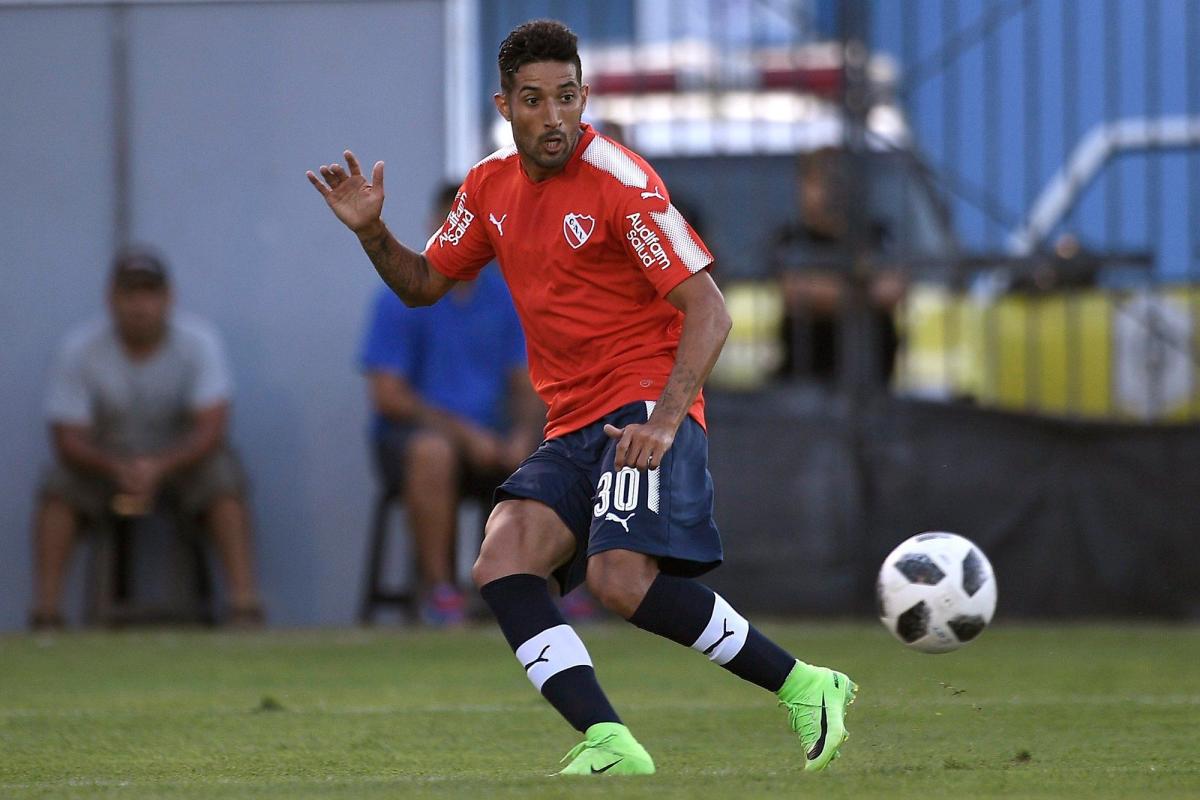 El Independiente argentino se queda sin todos sus trofeos por una deuda con  un jugador - Estadio Deportivo