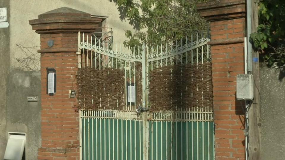 La maison de Georges, située aux Izards à Toulouse, est squattée depuis une semaine. - BFMTV