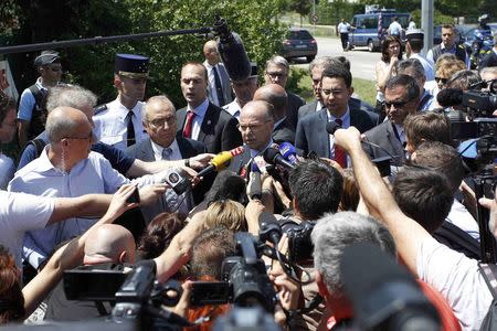 French Interior Minister Bernard Cazeneuve addresses a news conference outside Air Products gas facory site at the industrial area of Saint-Quentin-Fallavier, near Lyon, France, June 26, 2015. REUTERS/Emmanuel Foudrot