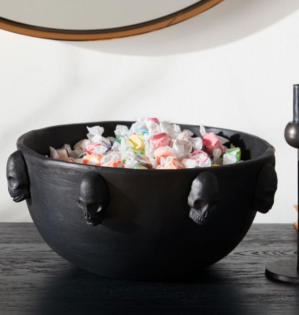 <p><a href="https://go.redirectingat.com?id=74968X1596630&url=https%3A%2F%2Fwww.westelm.com%2Fproducts%2Fskull-candy-bowl-d12003&sref=https%3A%2F%2Fwww.countryliving.com%2Fhome-design%2Fdecorating-ideas%2Fg37995100%2Fhalloween-candy-bowls%2F" rel="nofollow noopener" target="_blank" data-ylk="slk:Shop Now;elm:context_link;itc:0;sec:content-canvas" class="link ">Shop Now</a></p><p>Black Terracotta Skull Candy Bowl</p><p>westelm.com</p><p>$56.00</p><span class="copyright">west elm</span>