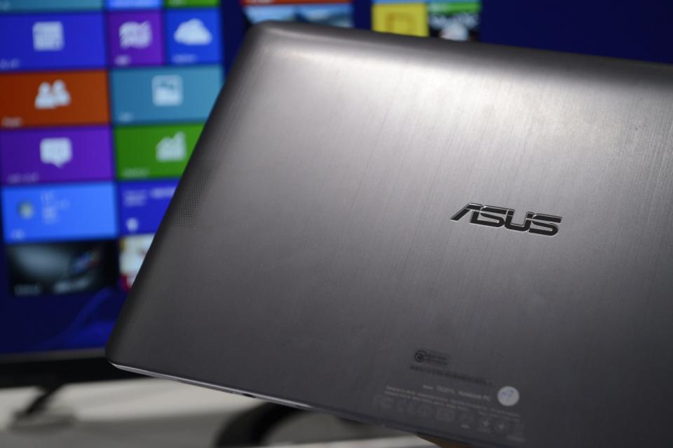 For nearly half a year, computer maker ASUS was unwittingly pushing malwarethat gave hackers backdoor access to thousands of computers, according toKaspersky Lab