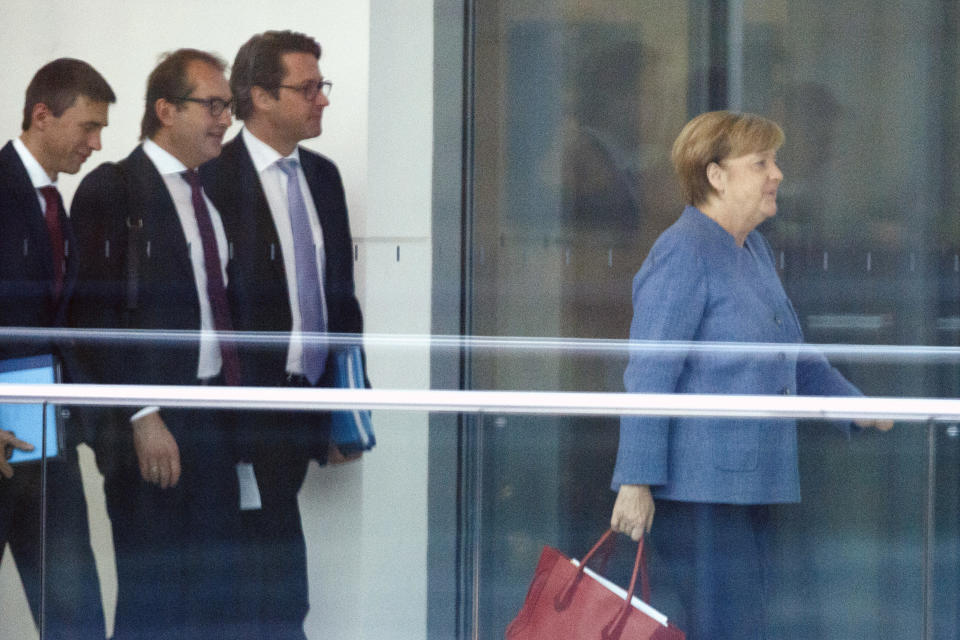 Hätte Merkel nicht auch noch Jungkonservative wie Dobrindt und Scheuer im Schlepptau, täte sich die SPD mit der GroKo leichter (Bild: Getty Images)