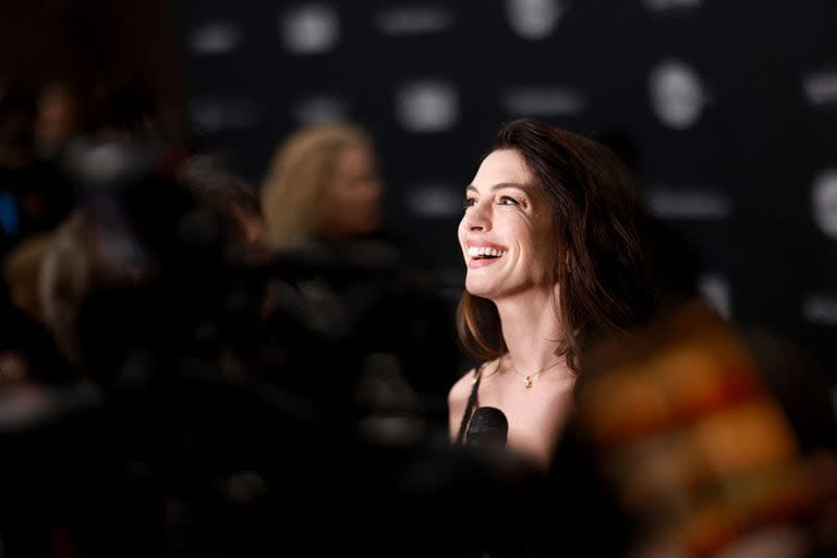 Anne Hathaway durante la premiere de la película Eileen en el Festival de Sundance