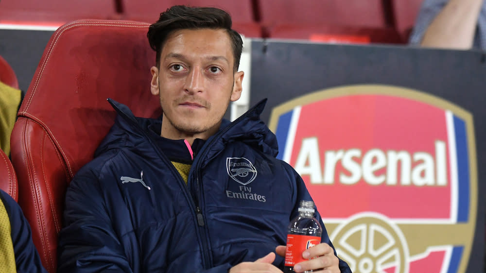 So sieht Fußballspieler Mesut Özil nun nicht mehr aus... (Bild: CosminIftode / Shutterstock.com)