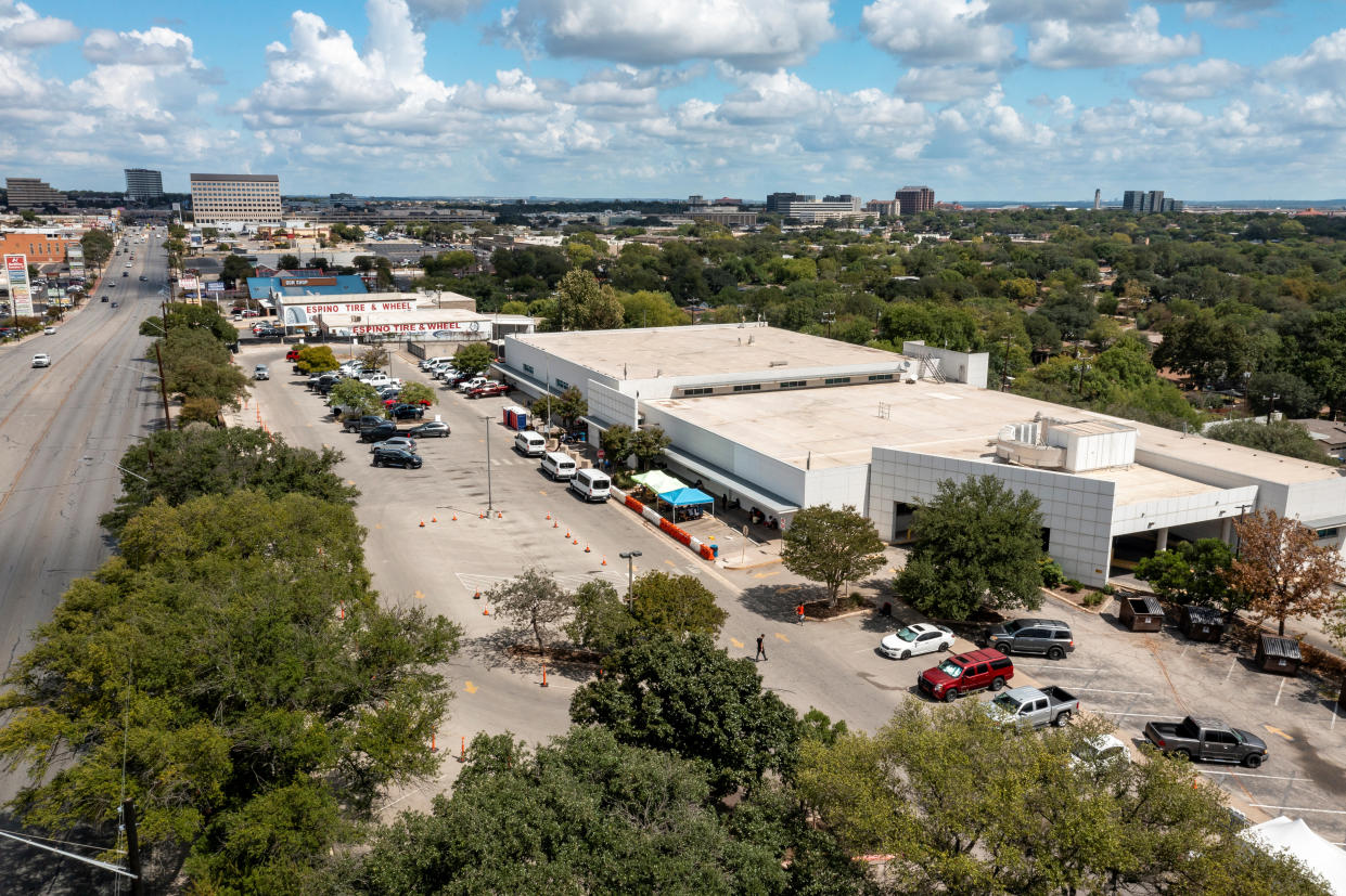 The City of San Antonio Migrant Resource Center, where two planeloads of mostly Venezuelan migrants sent via Florida to Martha’s Vineyard in Massachusetts had originated, is seen in San Antonio, Texas, U.S. September 16, 2022.  REUTERS/Jordan Vonderhaar