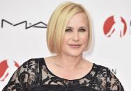 Einen Oscar gewann Patricia Arquette für ihre Rolle als liebevolle Mutter in "Boyhood". Ihre Kindheit war allerdings nicht gerade von Liebe geprägt: Sie wuchs in der Skymont-Subud-Kommune auf, die nicht nur neue Wege finden wollte, mit Gott zu kommunizieren, sondern auch eine utopische Gesellschaft errichten wollte. Deren Grundlage war ein Leben ohne Strom oder fließend Wasser. (Bild: Getty Pascal Le Segretain/Getty Images)