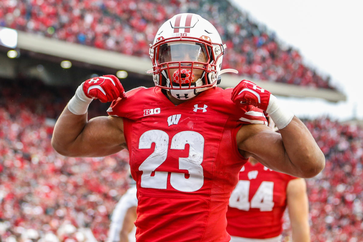 Wisconsin RB Jonathan Taylor joins elite company by rushing for 5,000