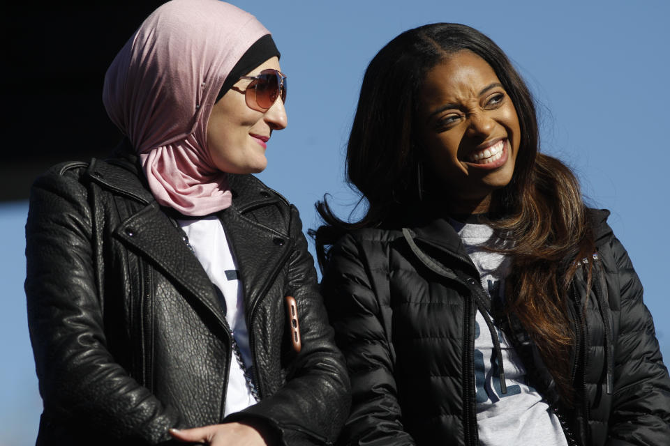 Women’s March co-founders Tamika Mallory, right, and Linda Sarsour, at the Power to the Polls event in Las Vegas. (Photo: Getty Images)