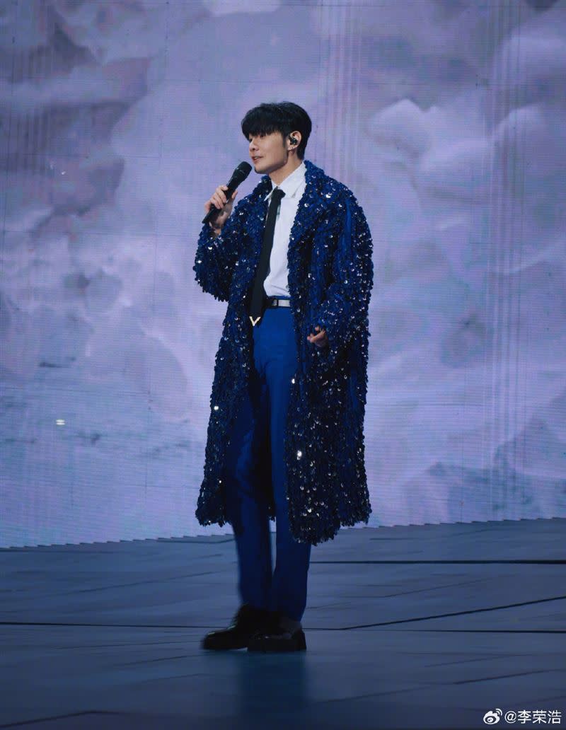 大陸歌手李榮浩「縱橫四海」巡迴演唱會杭州收官場。（圖／翻攝自微博）