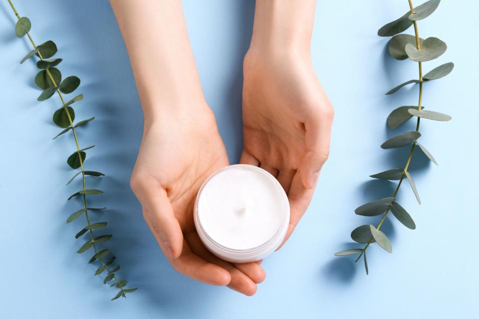 Dermatologists Say These Moisturizers Will Bring Your Dry Skin Back to Life