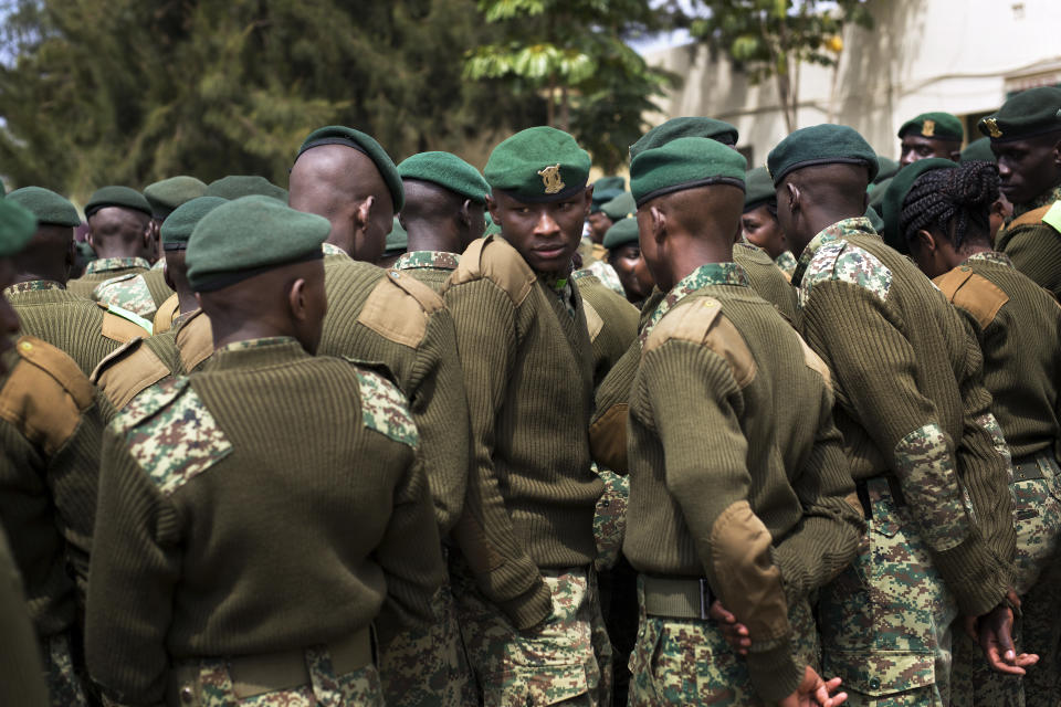 <p>Kenyan soldiers assigned to polling stations get their instructions in Nairobi, Kenya, Monday, Aug. 7, 2017. (Photo: Jerome Delay/AP) </p>