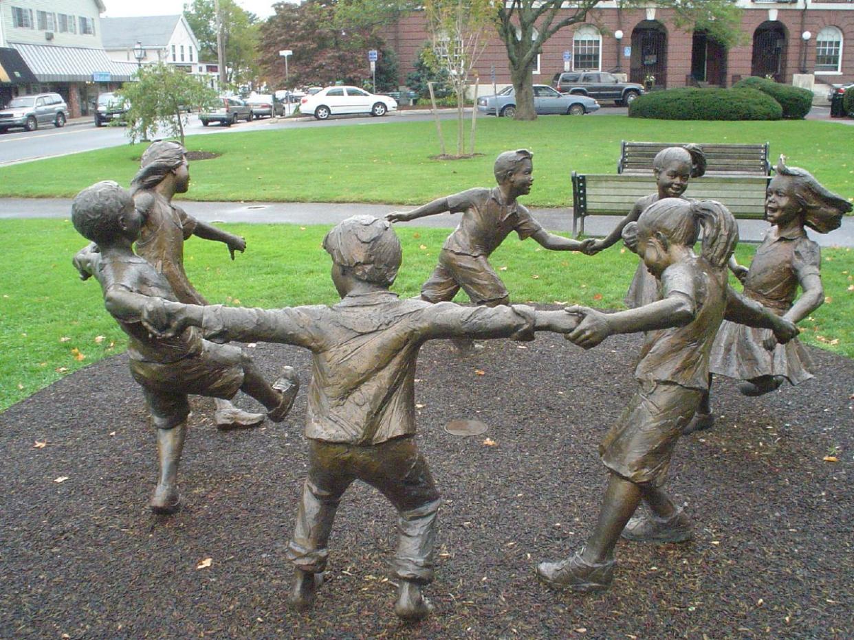 Children Playing statue