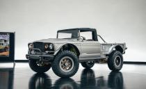 <p>More than just a Sawzall-and-big-tire workup, the Jeep Five-Quarter concept starts with a genuine 1968 M-715 and features numerous powertrain and chassis improvements to ensure it doesn't embarrass its namesake legacy.</p>