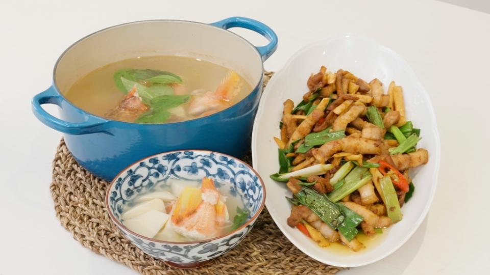 《圖說》純樸溫暖家常菜：竹筍菜脯小炒(右)--醬瓜竹筍鮮魚湯。〈客家局提供〉