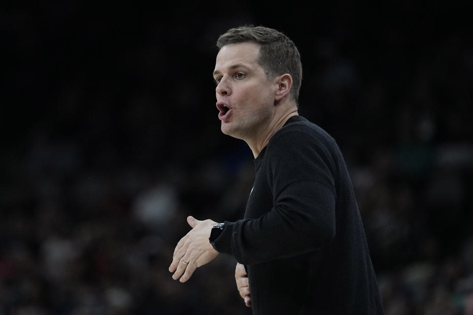 Utah Jazz head coach Will Hardy signals to his players during the first half of an NBA basketball game against the San Antonio Spurs in San Antonio, Wednesday, March 29, 2023. (AP Photo/Eric Gay)