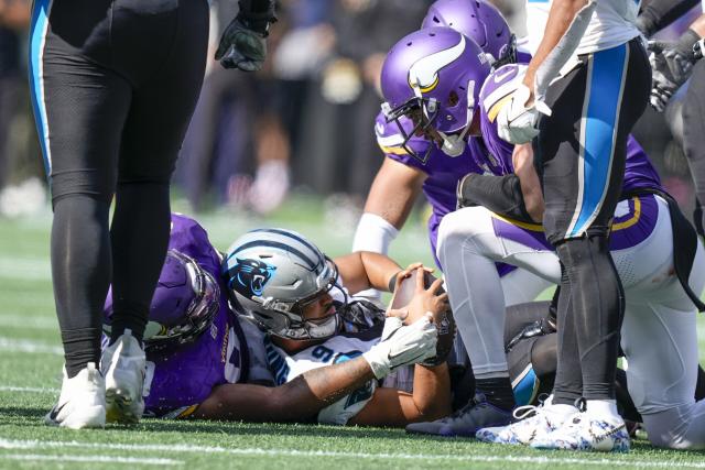 Vikings get 5 sacks, defeat Panthers 21-13