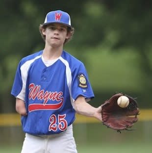 Wayne teenager Andrew Austen, who excels in three sports — Philadelphia Daily News
