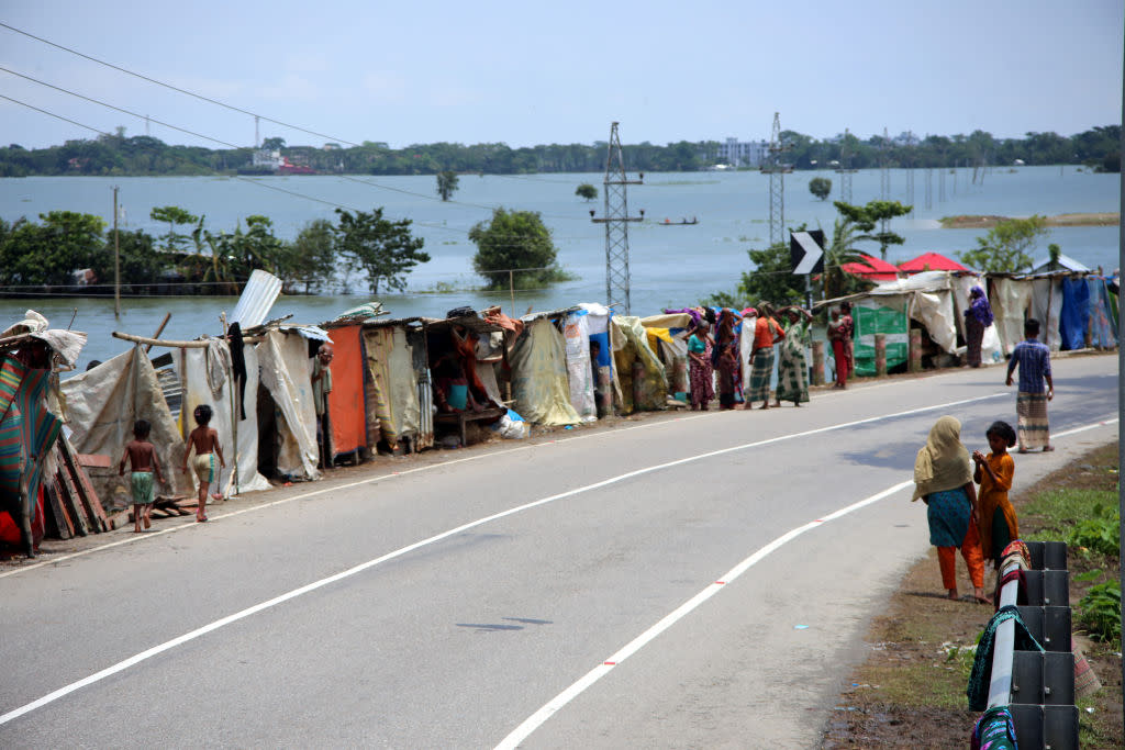 Bangladeshi Citizens Living On The Roadside After Floods