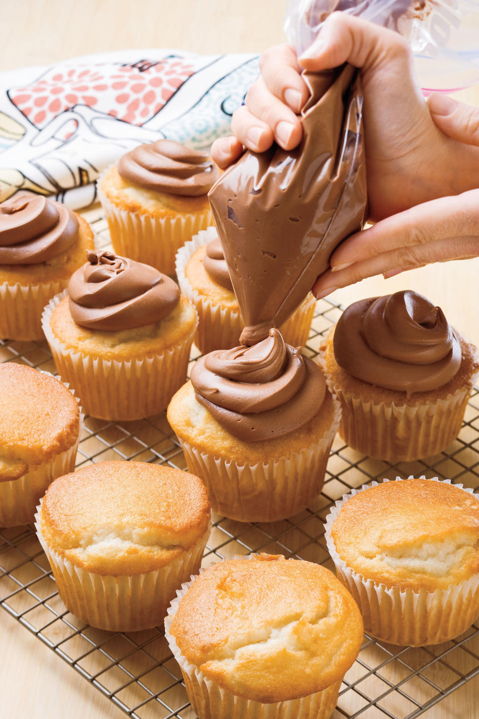 Easy Cupcake Icing