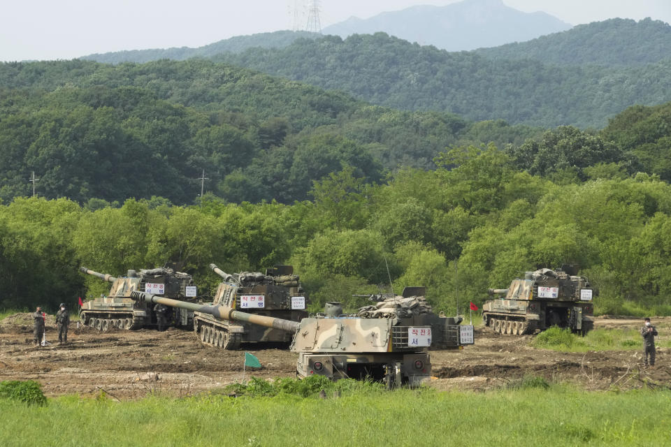 South Korean army K-9 self-propelled howitzers take positions in Paju, South Korea near the border with North Korea, Wednesday, May 31, 2023. North Korea's attempt to put the country's first spy satellite into space failed Wednesday in a setback to leader Kim Jong Un's push to boost his military capabilities as tensions with the United States and South Korea rise. (AP Photo/Ahn Young-joon)
