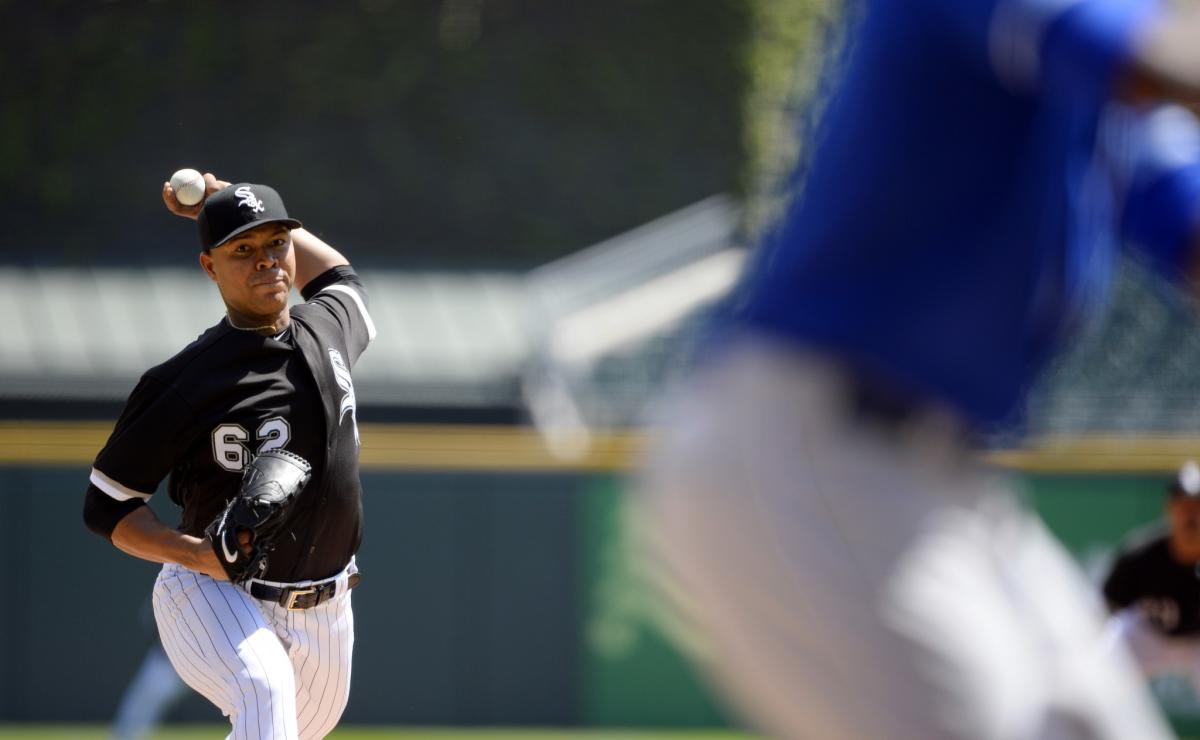 Cubs acquire pitcher Jose Quintana in blockbuster trade with White Sox