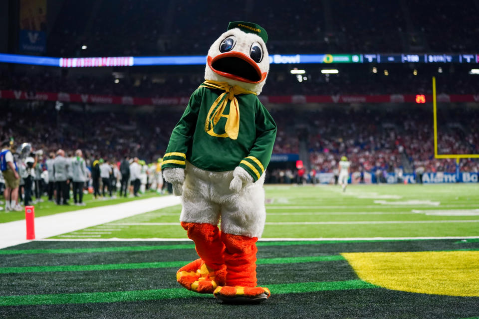 Report: Oregon in 'preliminary discussions' with Big Ten about joining