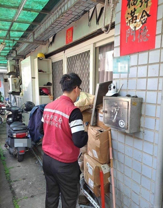 動保處派員赴販售商地址巡查，公司地址為民宅。（新北動保處提供）