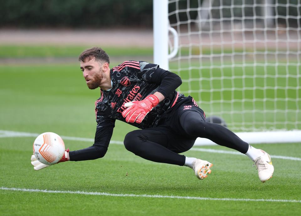 ST ALBANS, ENGLAND - OCTOBER 12: Matt Turner of Arsenal during a training session at London Colney on October 12, 2022 in St Albans, England. (Photo by Stuart MacFarlane/Arsenal FC via Getty Images)