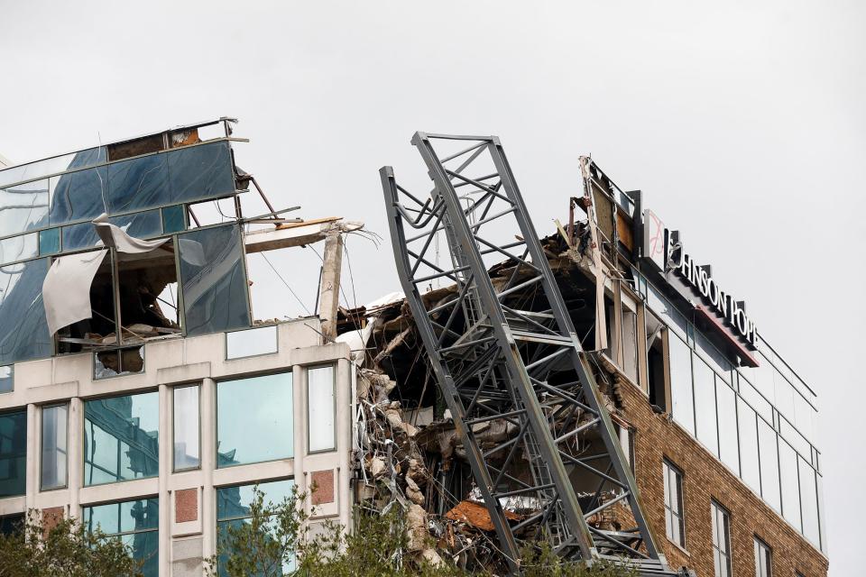 A view shows a collapsed construction crane that fell on the building that also hosts the offices of the Tampa Bay Times (REUTERS)