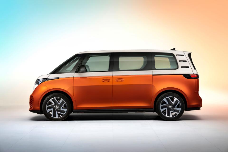 VW's ID Buzz electric minivan is coming to the United States in 2024
