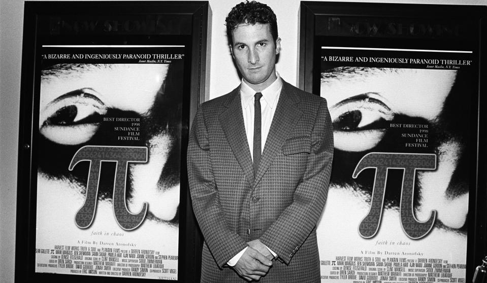 Darren Aronofsky poses at the premiere of "Pi" in 1998