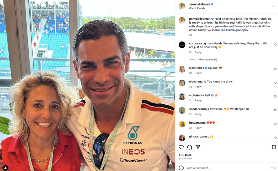 Pamela Liebman, CEO of the New York real estate giant The Corcoran Group, posted a photo on Instagram with Mayor Francis Suarez with whom she spent the second day of the Miami Grand Prix. Both wear Saturday credentials to the exclusive Paddock Club.