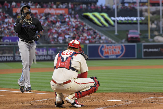 Jorge Soler hits home run, makes great catches in Marlins win