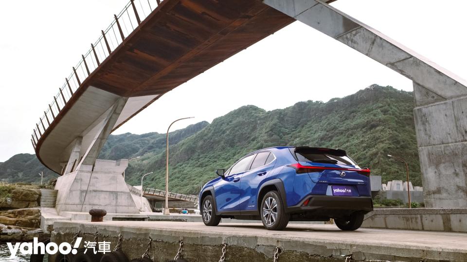 2022 Lexus UX300e豪華版北海岸試駕！絲滑柔順跨油入電！