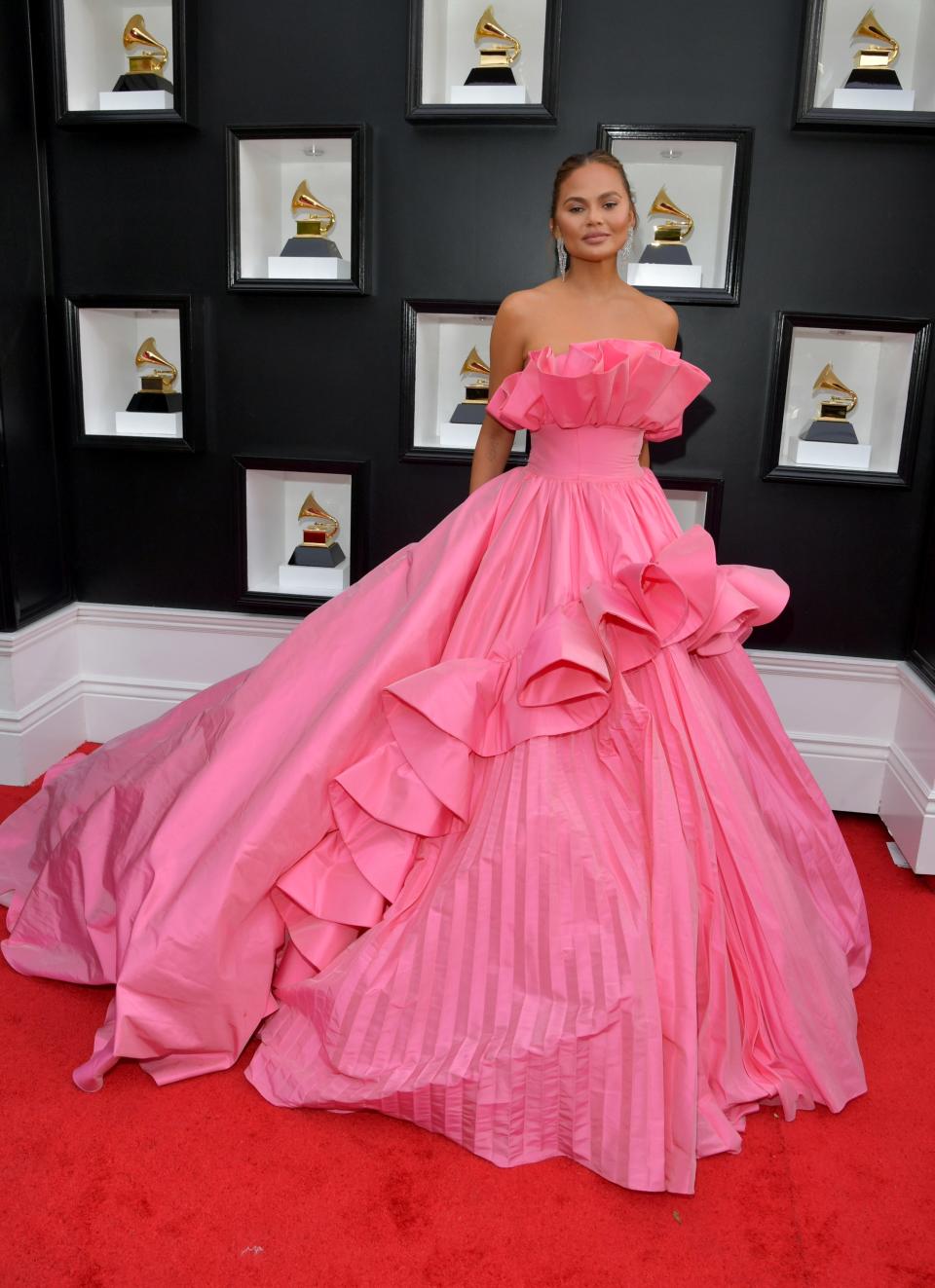 Chrissy Tiegen attends the 2022 Grammy Awards.