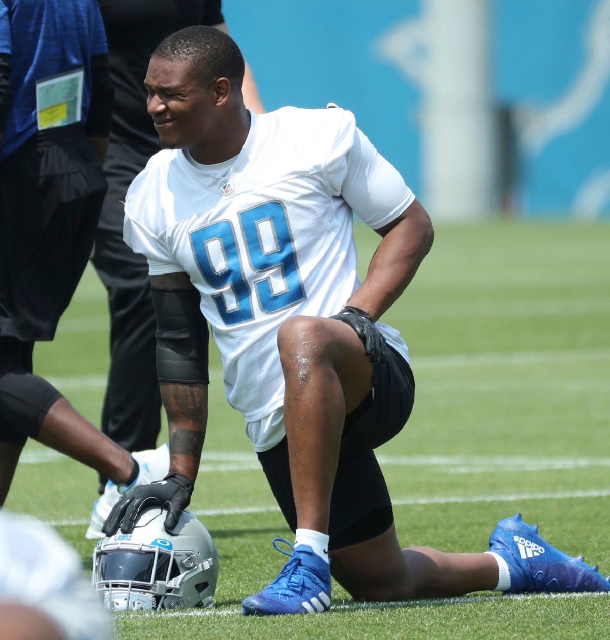 Detroit Lions OLB Julian Okwara returns to practice from injured reserve