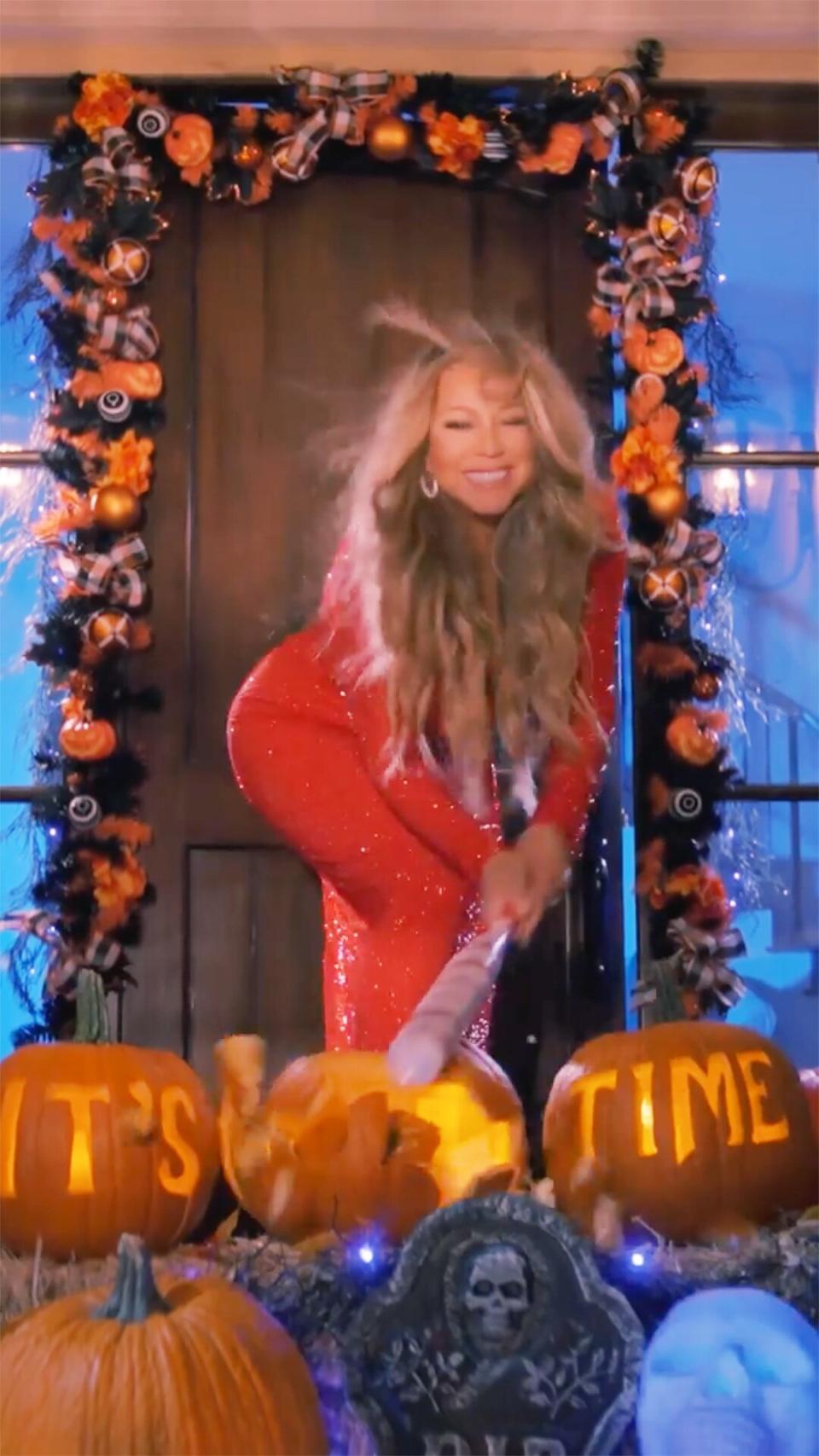 Mariah Carey Kicks Off Christmas Countdown in Exciting Video: 'It's Time'