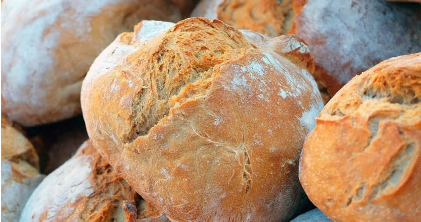 紐西蘭一名母親香農（Shannon Bellman）發現兒子麵包吃到一半，竟然在啃老鼠腳。（示意圖／Pixabay）