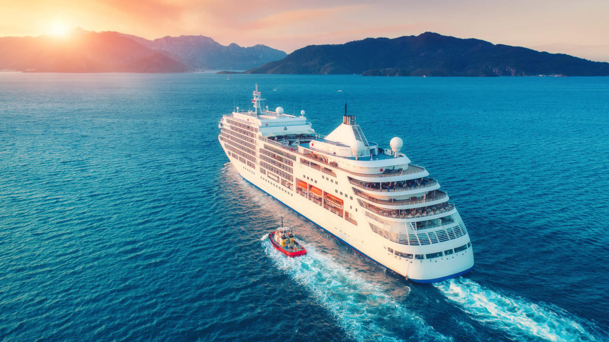 How Much It Costs To Stay Aboard the 5 Most Luxurious Cruise Liners