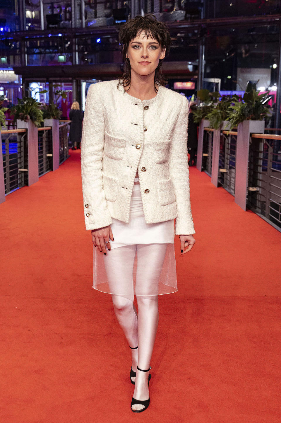 Embajadora de Chanel desde 2013, Stewart sorprendió con Chanel Couture en el estreno en la alfombra roja de Berlín.