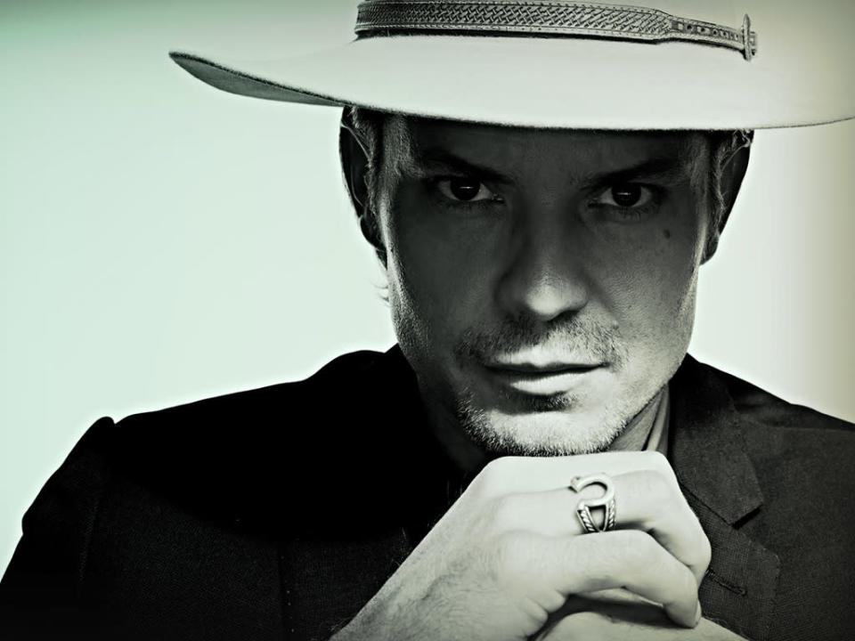 Justified (FX, 1/8)